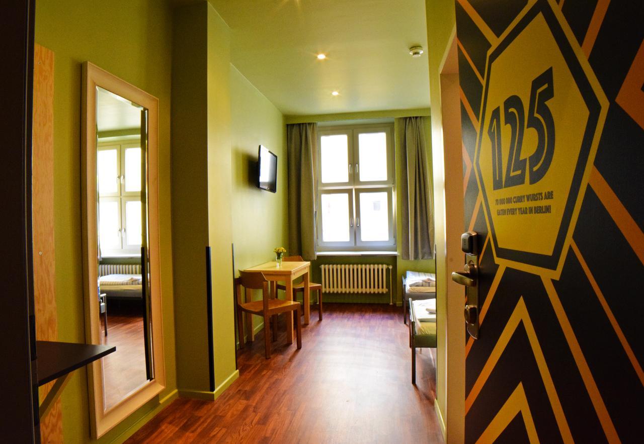 Amstel House Albergue *