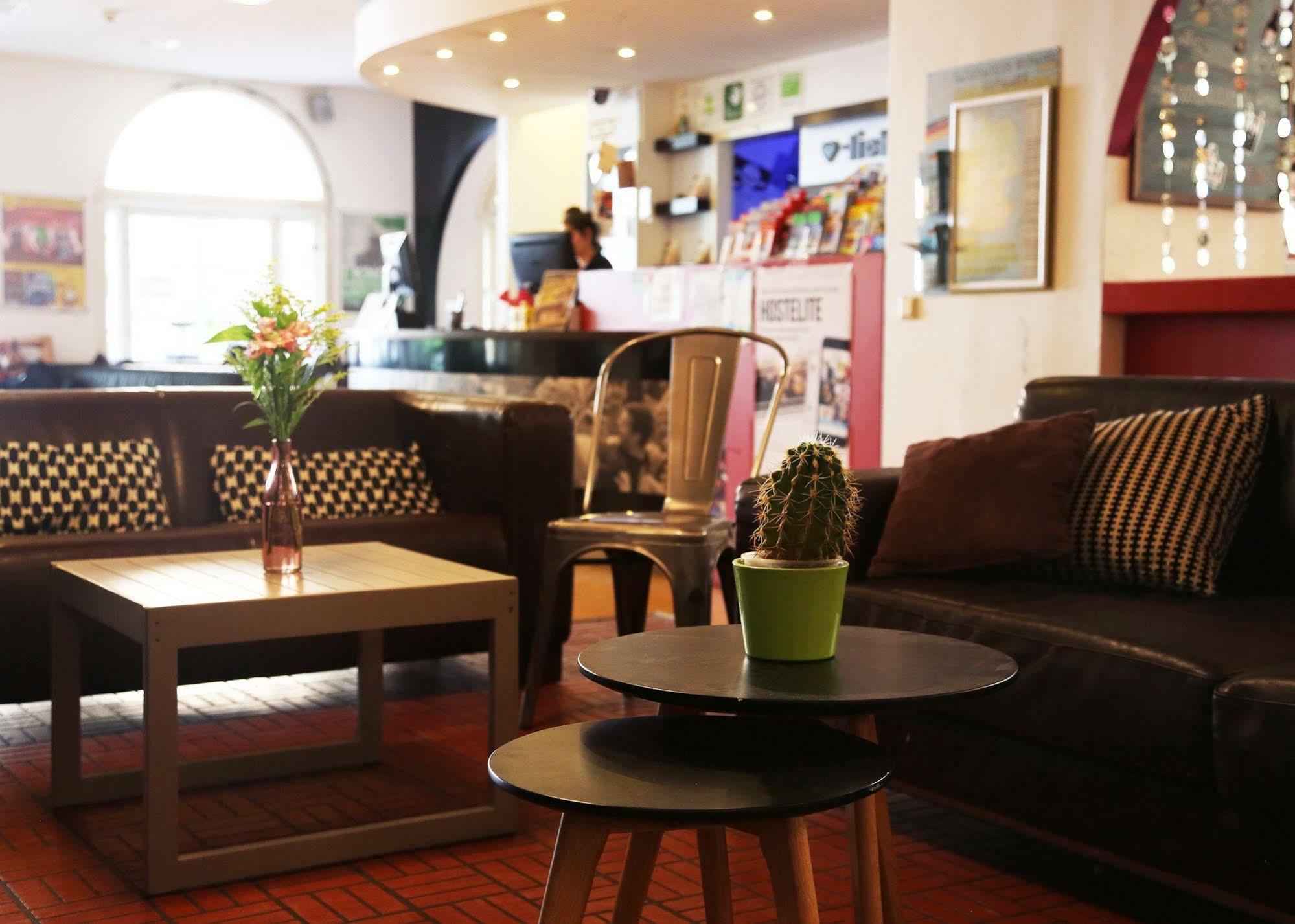 Amstel House Albergue *