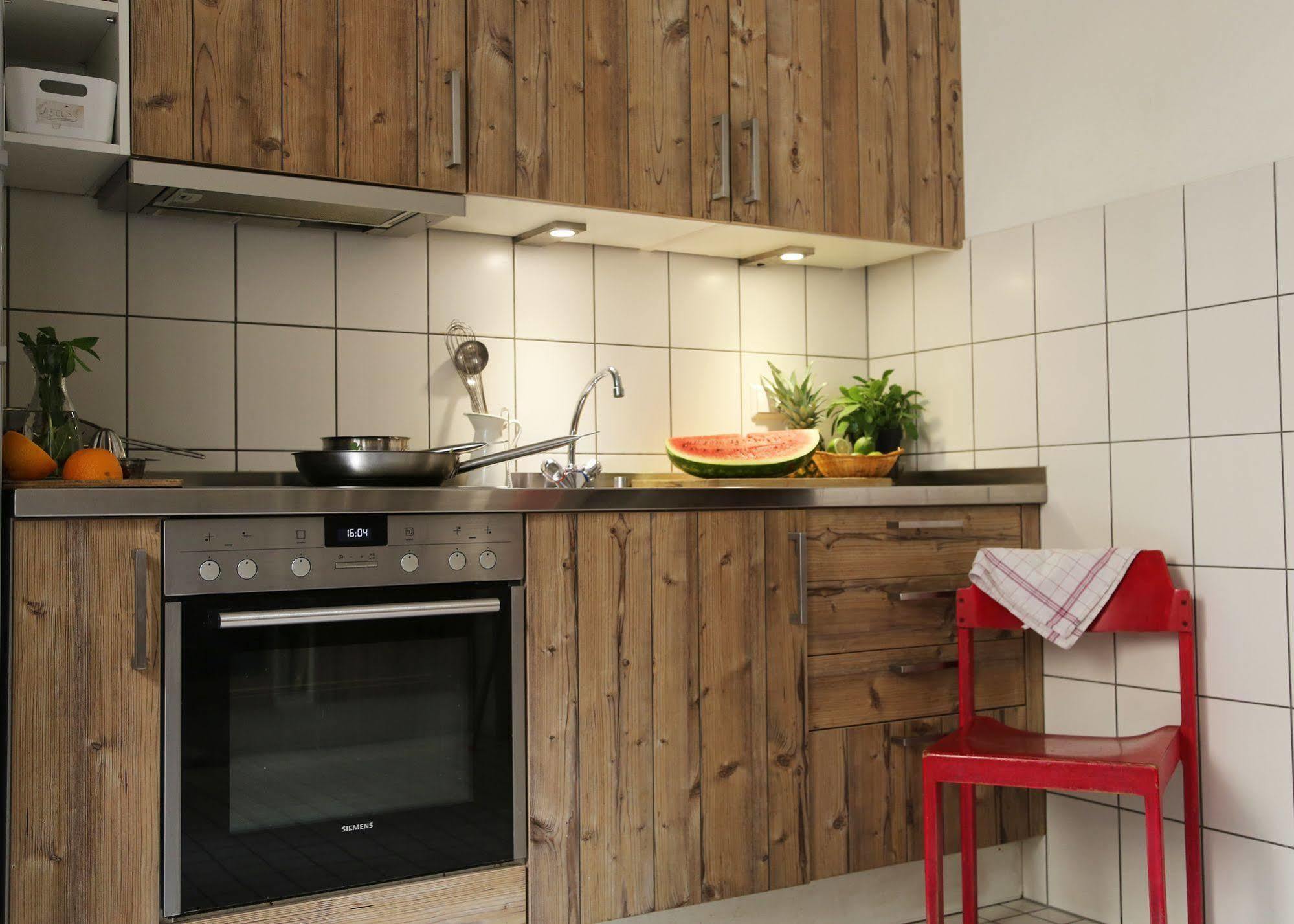 Amstel House Albergue *
